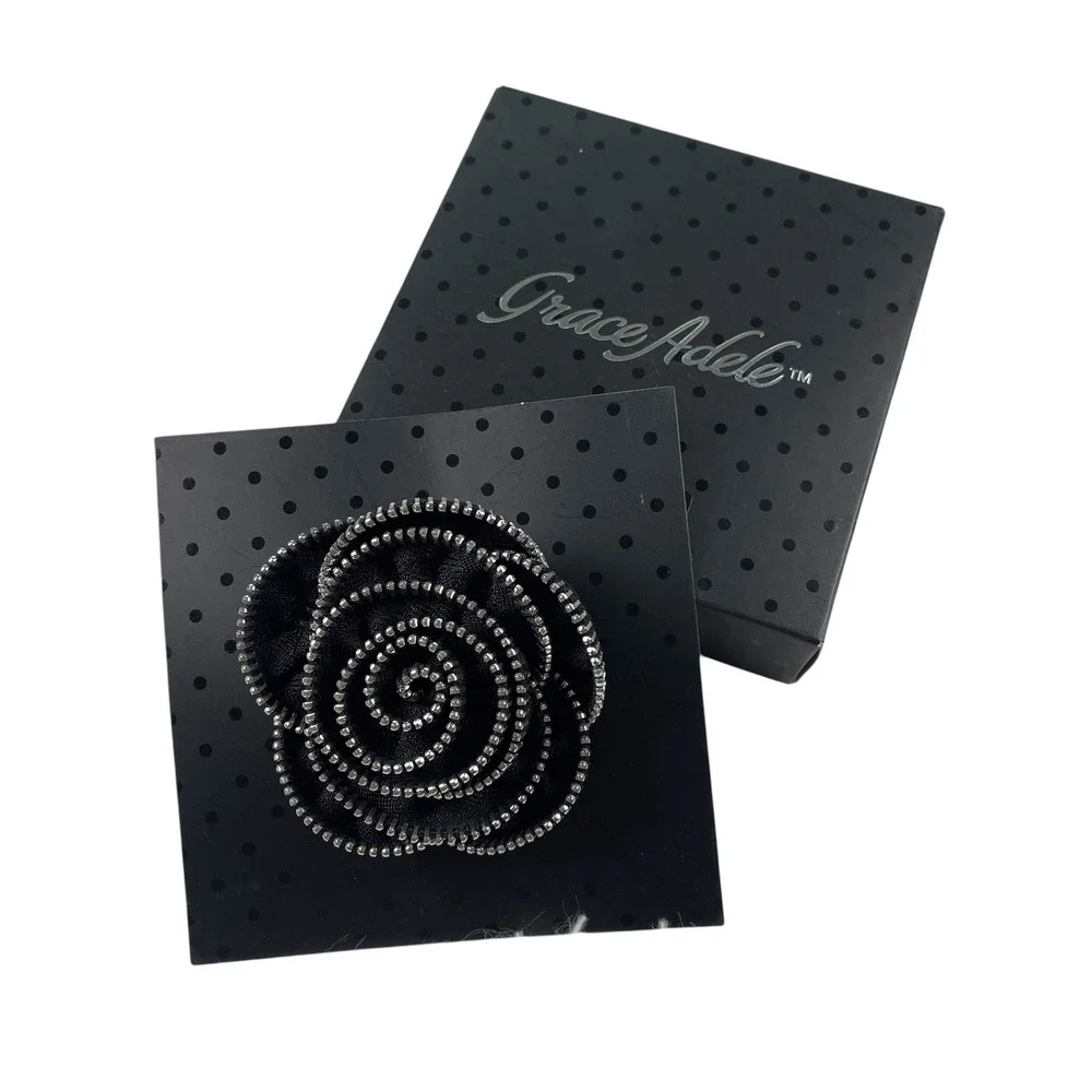 NWOT Grace Adele Black Zipper Flower Brooch & Purse Clip‎